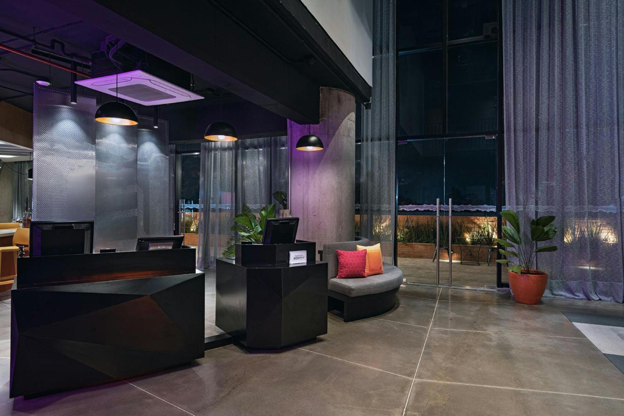 Hotel Aloft Guadalajara Sur à Santa Anita  Extérieur photo